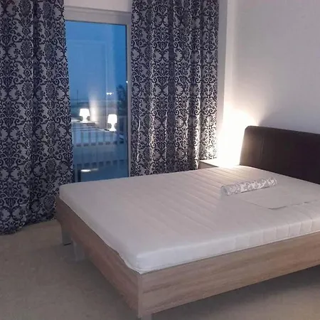 Sophy Mamaia Apartment