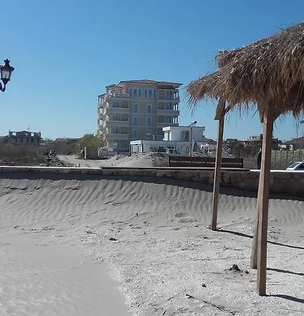 Sophy Mamaia *